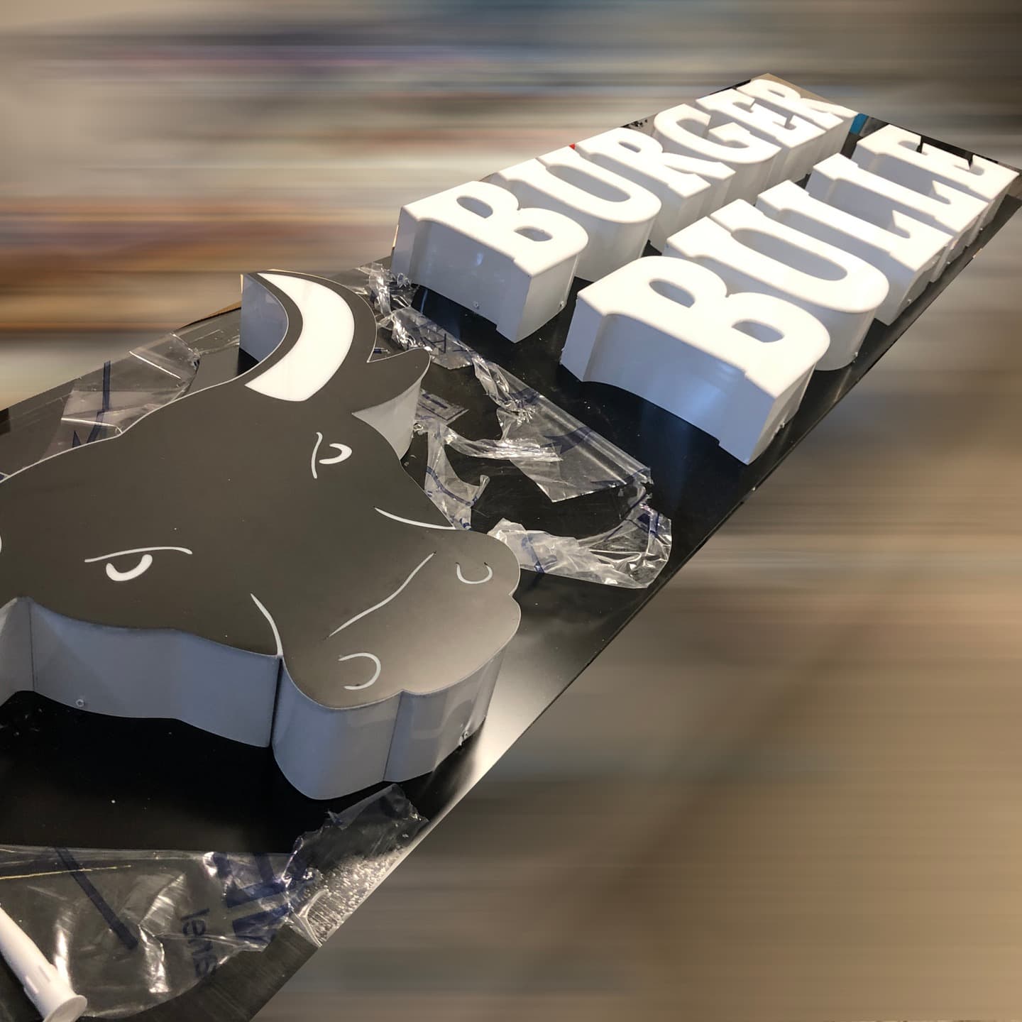 3D-Fräsbuchstaben Burger Bulle – gefertigt von HD Werbung Gelsenkirchen